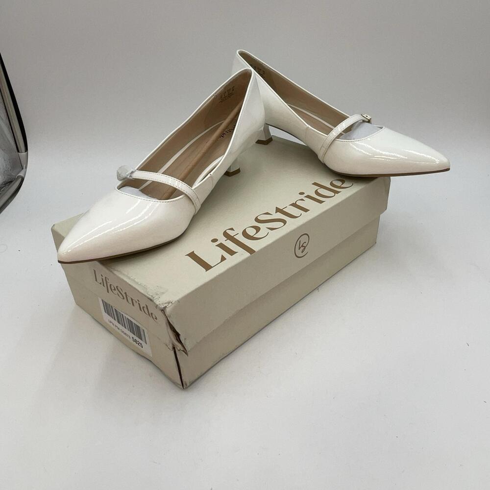 LifeStride Madelyn Shoes Womens White Pointed Toe Kitten Heel Pumps Size 10W